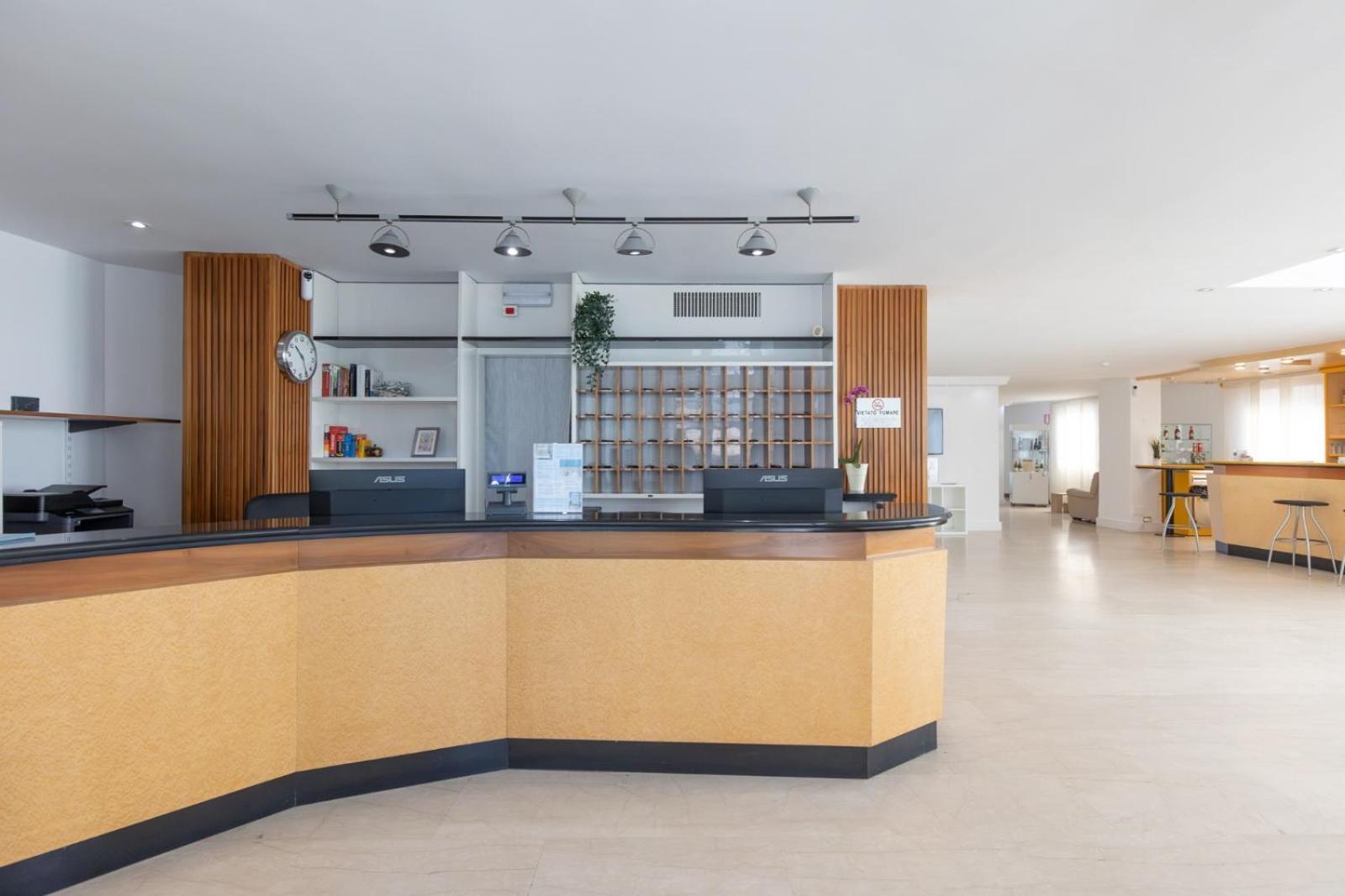 Grand Meeting Hotel Rimini Exterior photo